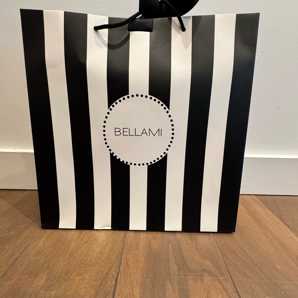 Bellami SILK SEAM Hair Extensions Jet Black 24inch